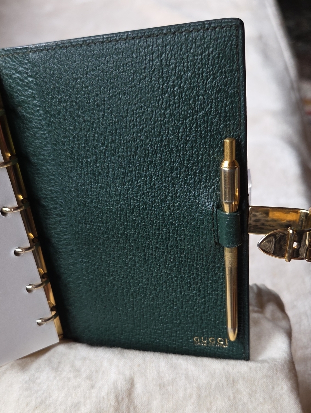 Gucci Forest Green Pebbled Leather Mini Notebook/Passport Holder with Gold Clasp - Picture 5 of 7